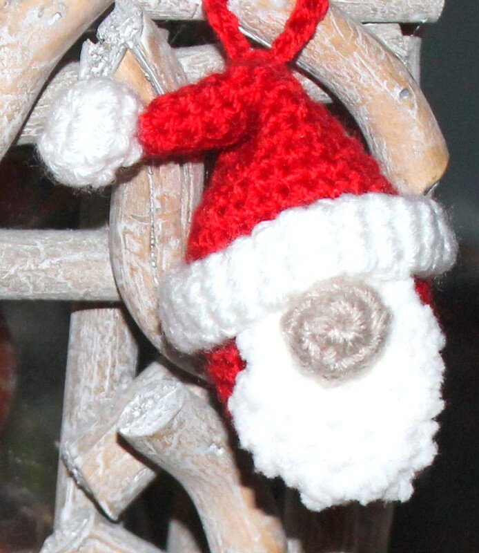 Mini Weihnachtswichtel Häkelanleitung - Bild 2