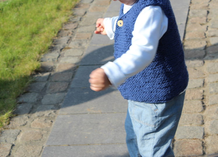 Grobstrickweste Jurek für Kinder, Strickanleitung PDF (Gr. 92, 110 116, 122