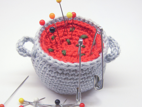 Pincushion soup pot crochet pattern