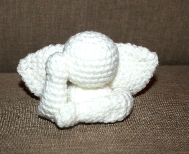 Crochet a Little Angel – Christmas decoration (EN & DE)