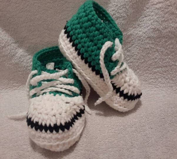 Hausschuhe , Turnschuhe, , Puschen , Grösse 26/27