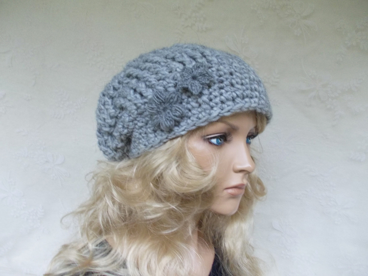 Häkelanleitung für Beanie, Häkelbeanie, Häkelblüten, slouchy