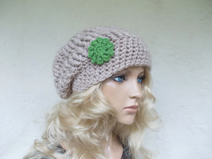 Häkelanleitung für Beanie, Häkelbeanie, Häkelblüten, slouchy