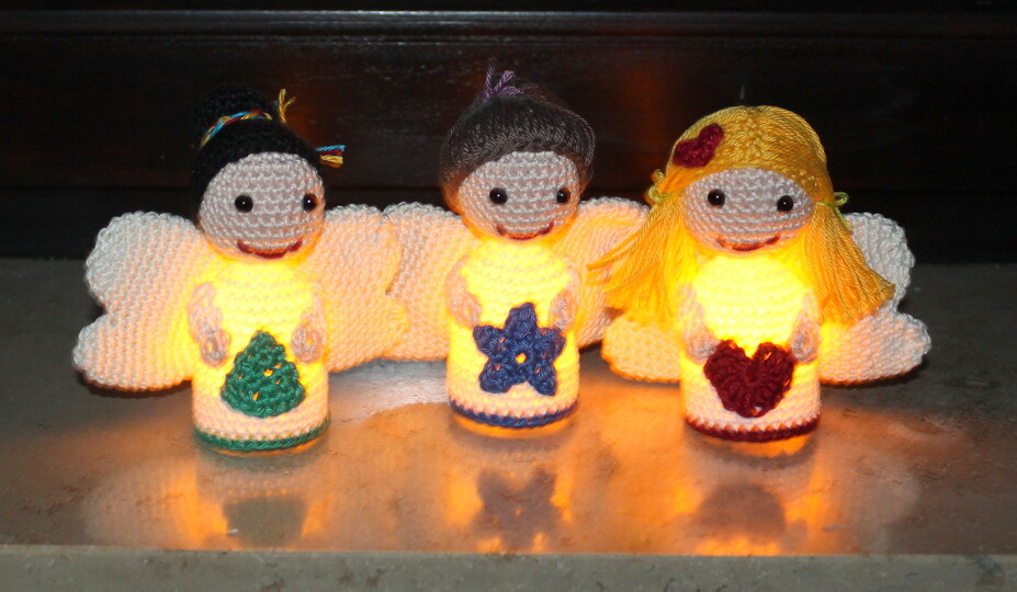 Crochet Glowing Little Angels – Decor for an LED Tea Light (EN & DE)