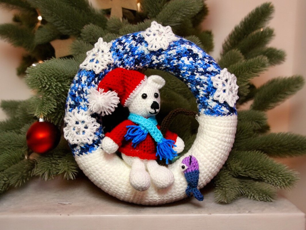Winter Door Wreath Polar Bear Knut - Crochet Pattern