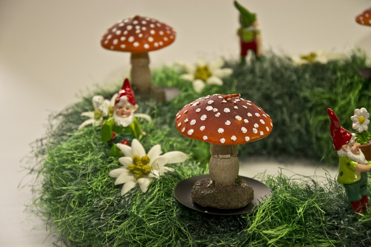 Adventskranz, traditionelles Dekor