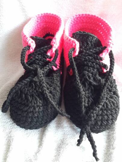 Hausschuhe , Turnschuhe, Puschen , Grösse 44/45 (Dicke Wolle)