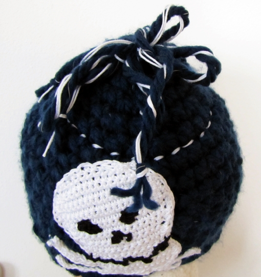 Hat (Beanie) with skull - Unisex - children, adults, Crochet Pattern