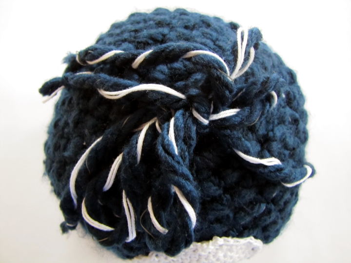 Hat (Beanie) with skull - Unisex - children, adults, Crochet Pattern