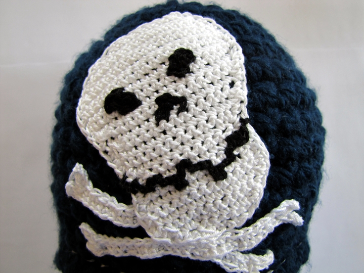 Hat (Beanie) with skull - Unisex - children, adults, Crochet Pattern