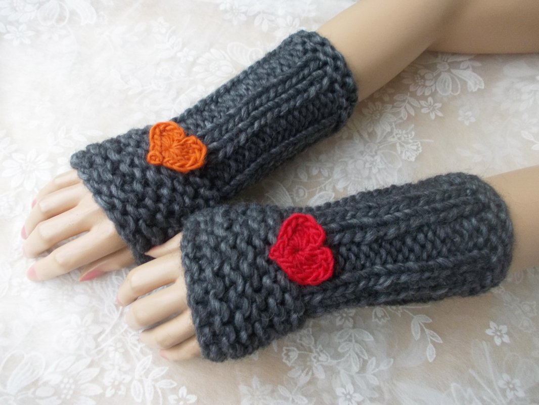 Cute cuffs, knit pattern, quick and easy, unisex, gift  - Stricken