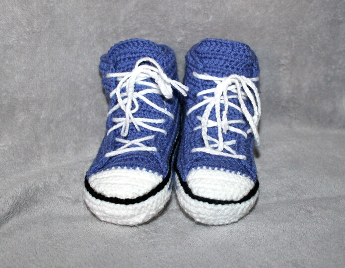 crochet sneakers for childen (US sizes 7,5 child untill 3,5 grown ups/ Uk sizes 8 child till 2,5 grown up)