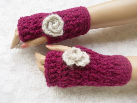 Häkelanleitung für elegante Armstulpen und Anleitung für Häkelblüten, Häkelrosen