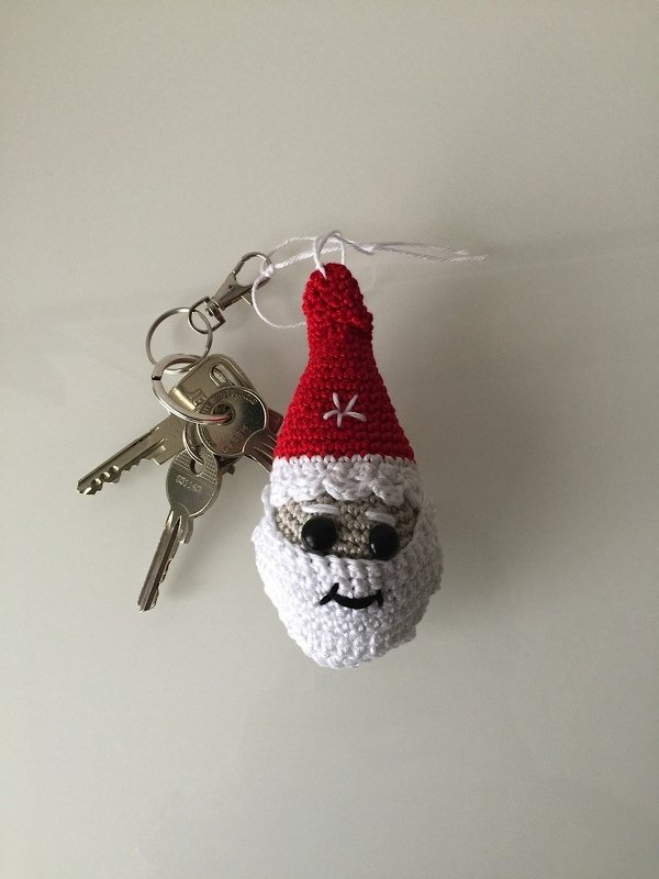 Häkelanleitung Weihnachtsmann Schlüsselanhänger Taschenbaumler - Bild 7