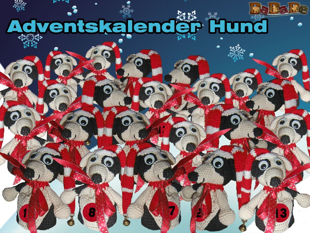 Gehäkelte Hundefiguren mit rot-weißen Weihnachtsmützen und roten Schleifen, als Adventskalender angeordnet, vereinzelt mit Zahlen.