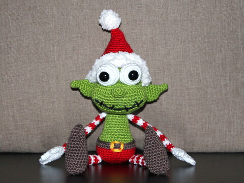 Weihnachtself Häkelanleitung – Amigurumi Elf, Deutsch & Englisch