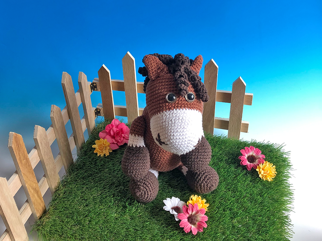 Häkelanleitung Amigurumi Pony Pierre ein kleines Pferd häkeln jennysideenreich