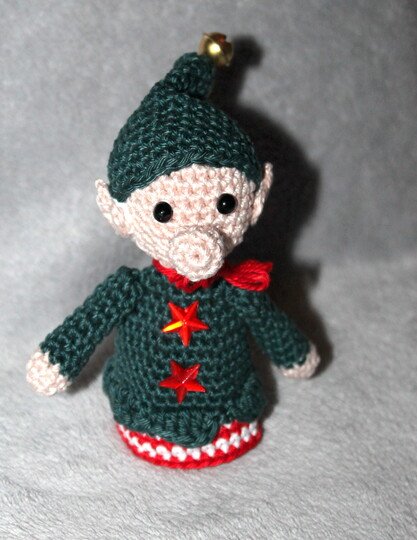 Crochet a Little Christmas Helper – approx. 15 cm (EN & DE)