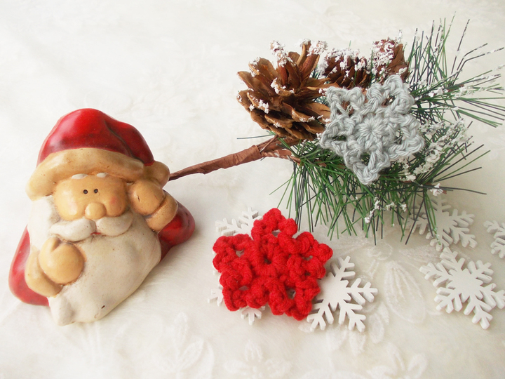 Glöckchen und Flöckchen, Tannenbaumschmuck, bunte Mini-Glöckchen für Weihnachten/Nikolaus