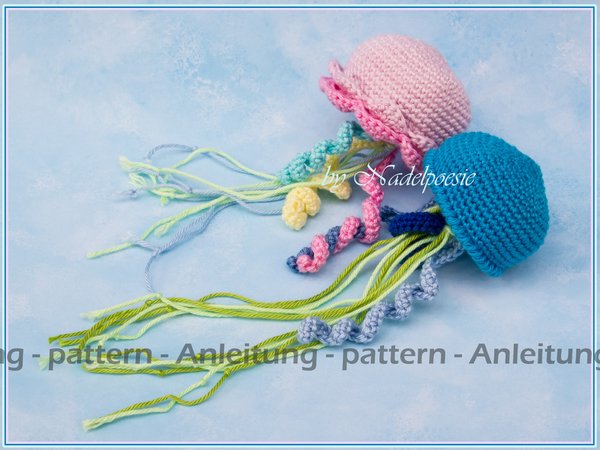 Gwen and Quentin the jellyfishes crochet pattern
