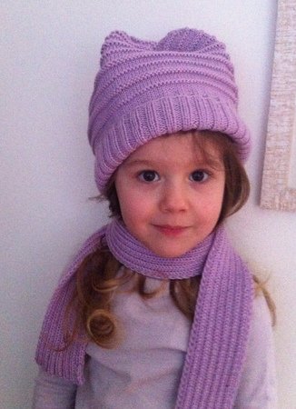 Girl's scarf and hat