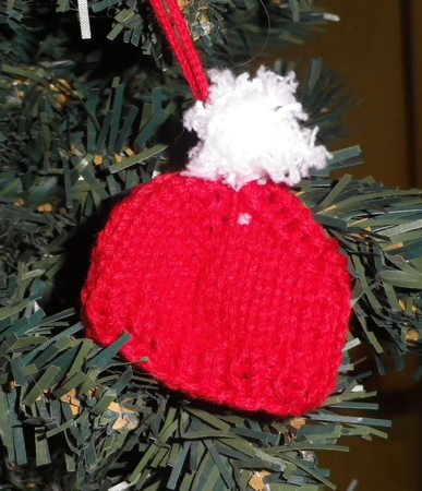 Gesamtanleitung für (gehäkelten/gestrickten) Weihnachtsschmuck: Glocke, Stieferl, Pulli und Mütze (Baumbehang, Taschenbaumler, Paketanhänger)
