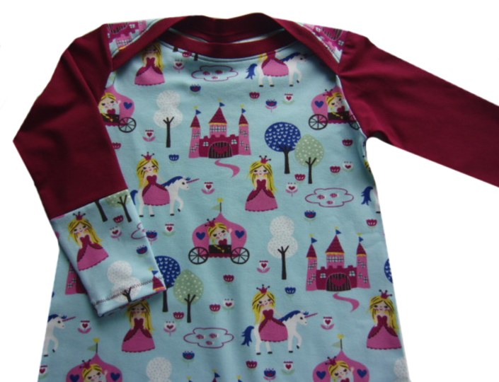 RHEAs dress / shirt pattern, American neckline, sizes 110-152 / 5-12 yrs.