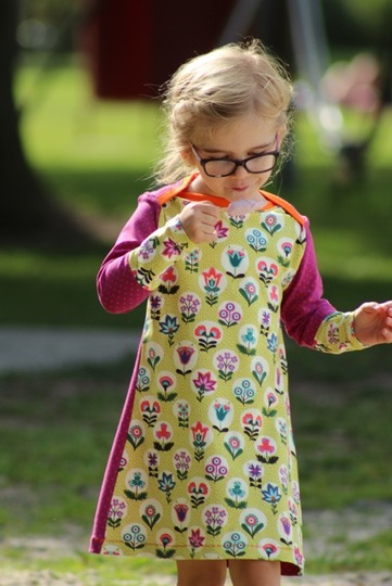 RHEAs dress / shirt pattern, American neckline, sizes 110-152 / 5-12 yrs.