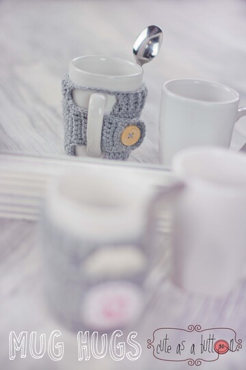 Cute as a button Mug Hug Winterset Häkelanleitung
