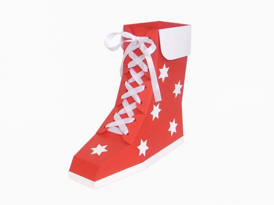 Nikolausstiefel mit Schnürung – Bastelvorlagen und Anleitung