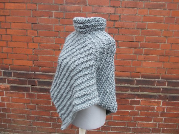 Poncho stricken ++ mit Rollkragen ++ one size