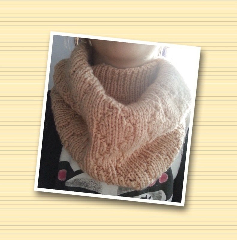 Strickanleitung eleganter Mädchenloop oder Rock für Mädchen oder für Frauen mit Gr.36 - auch für Anfänger