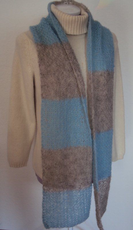 Schal mit Blockstreifen