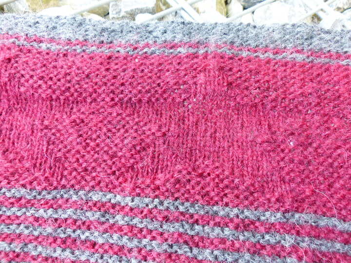 Dreieckstuch mit Sternen, 210 cm x 87 cm