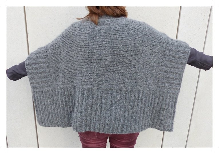 Poncho mit Rollkragen