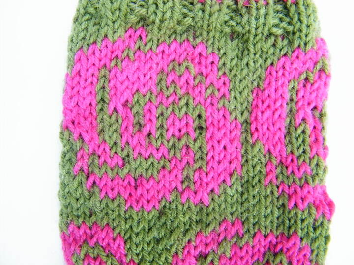 Strickanleitung Socken mit Rosenmotiven, Gr. 38