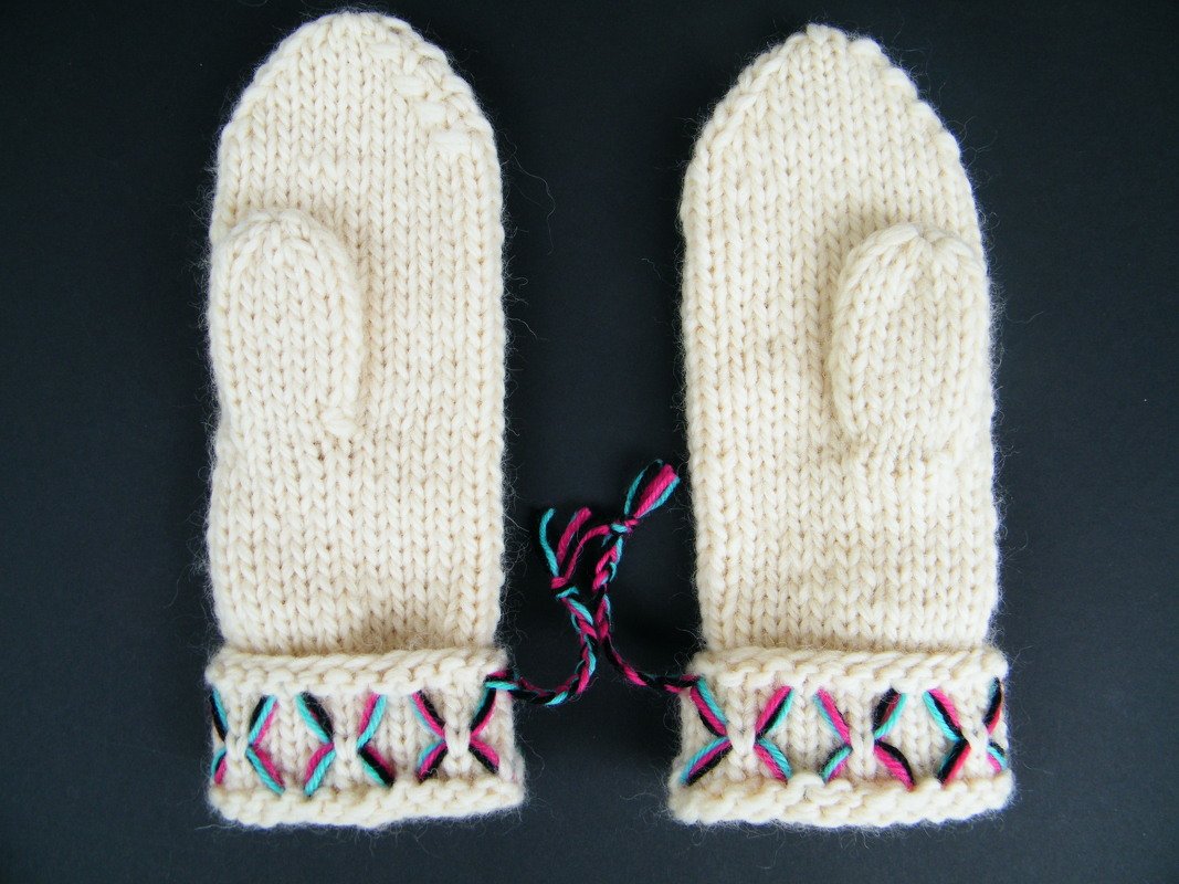 Strickanleitung Handschuhe im Lappland-Stil für Frauen