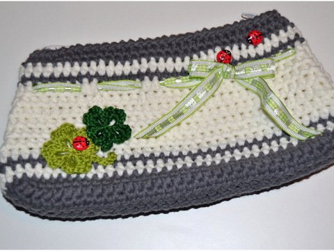- HAPPINESS - "Viel Glück Tasche" mit Kleeblättern Applikation, Kosmetiktasche, Portmonee häkeln