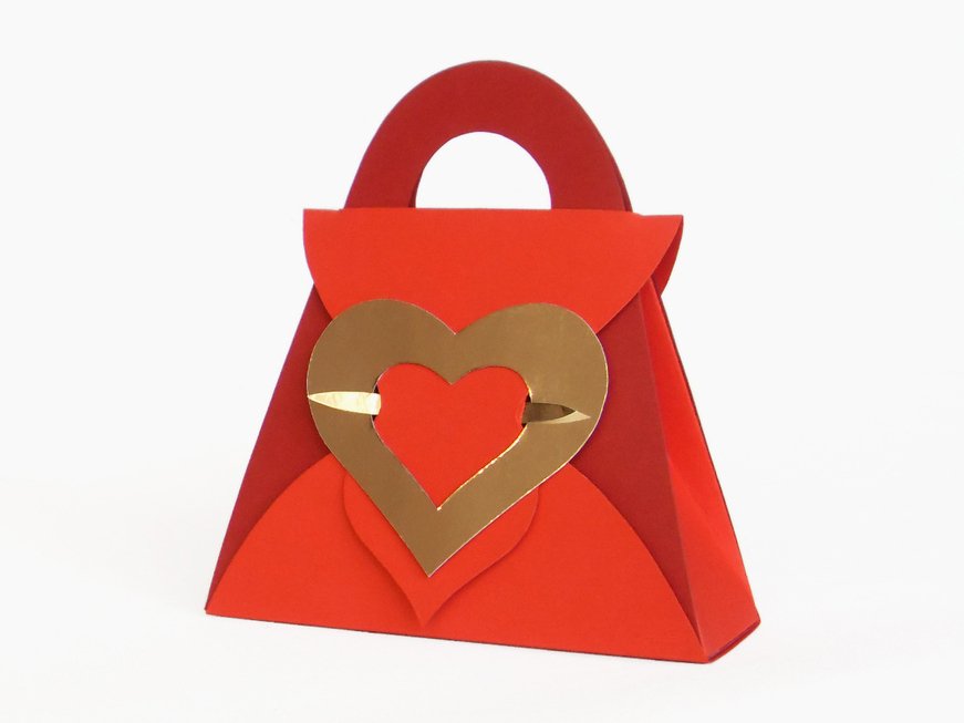 Geschenktasche mit Herz – Bastelvorlagen mit Anleitung
