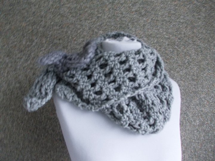 Häkelanleitung Schal, Hoodie, Steckschal, Häkelblüte, unisex, Schultertuch