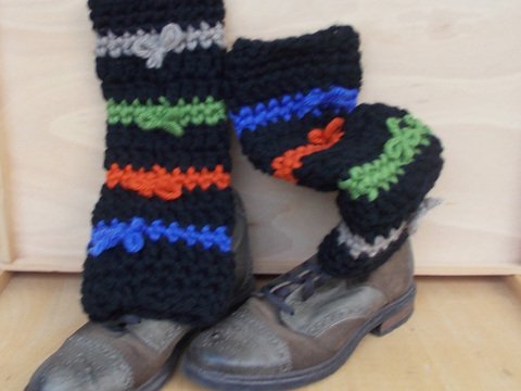 Gehäkelte warme Beinstulpen, unisex, leg warmer, bunt oder einfarbig, mit Schleifen oder ohne 