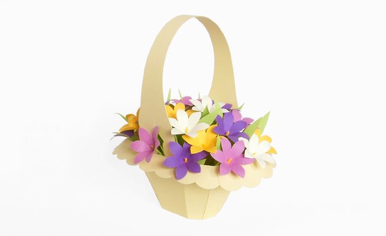 Blumenkörbchen mit Krokussen – Bastelvorlagen und Anleitung