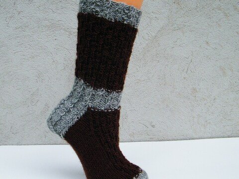 Strickanleitung grau-braune Socken, Gr. 38/39
