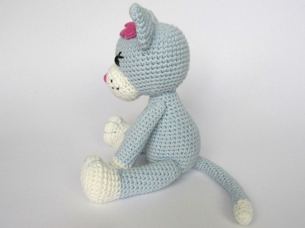 Kitty Ela Amigurumi Crochet Pattern