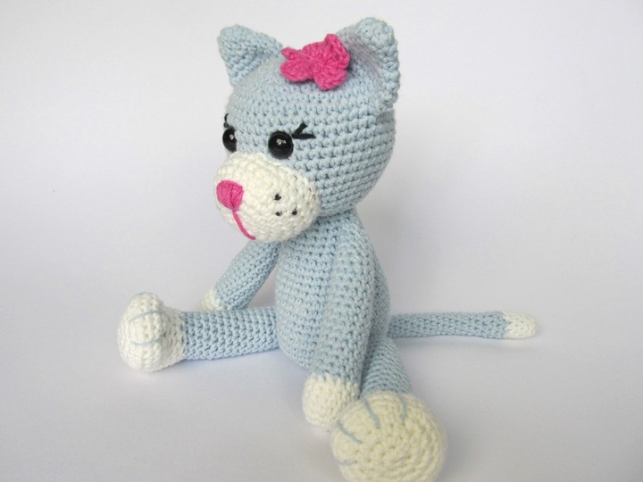 Kitty Ela Amigurumi Crochet Pattern