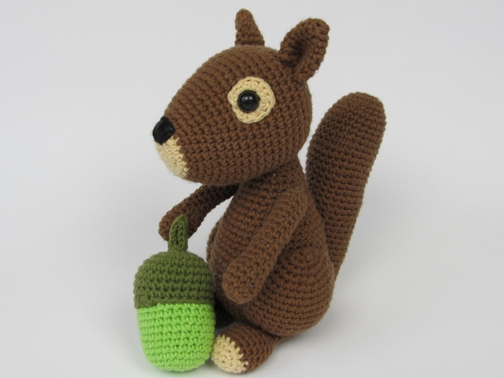 Squirell Dinky Amigurumi Crochet Pattern 
