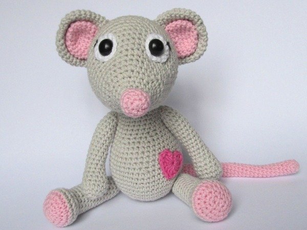 Mouse Tili in Love Amigurumi Crochet Pattern