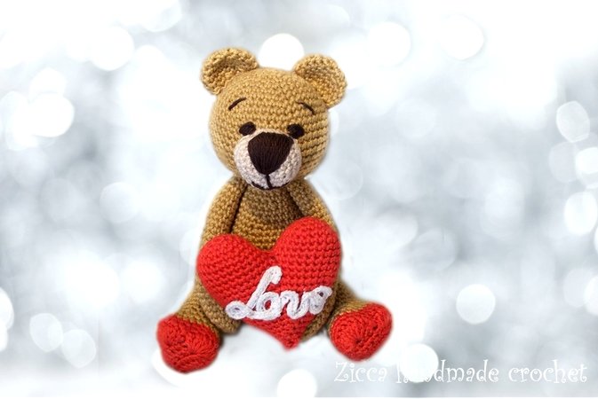 Amigurumi Valentine Bear