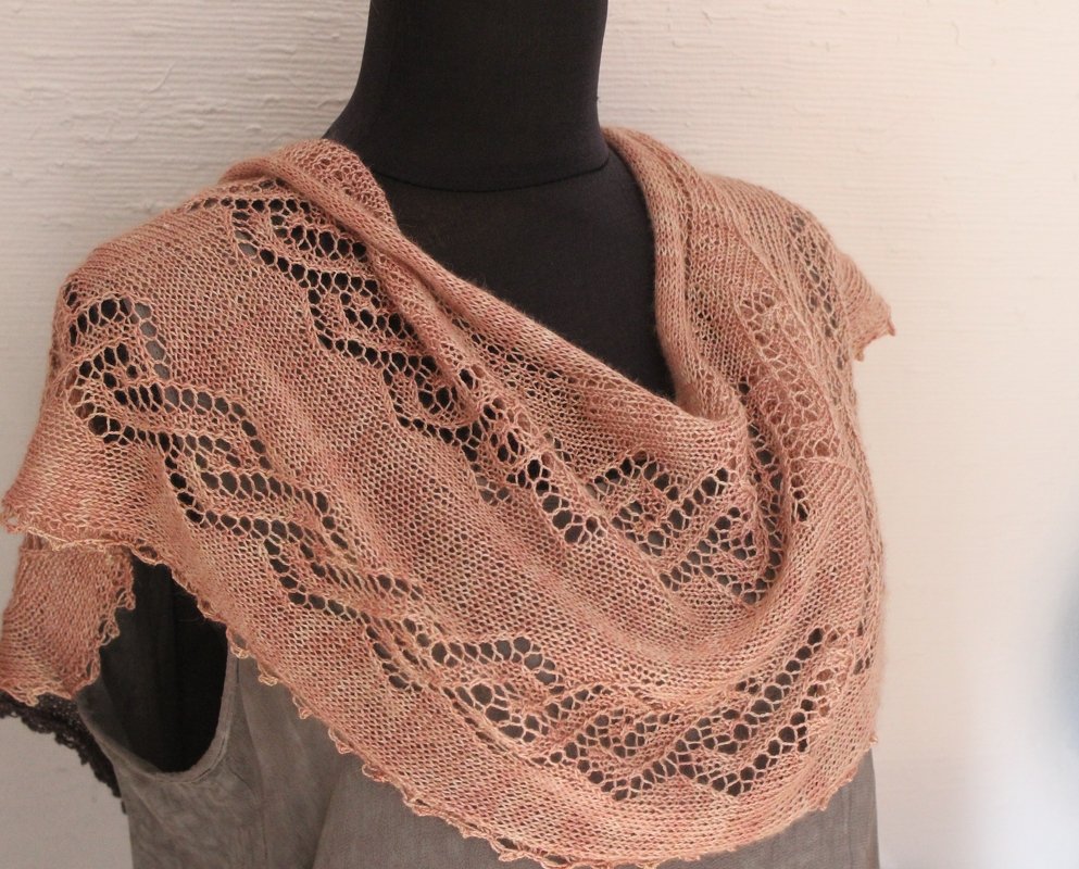 Füürnobel, Strickanleitung/Schulterschmeichler/Lacemuster - Bild 3