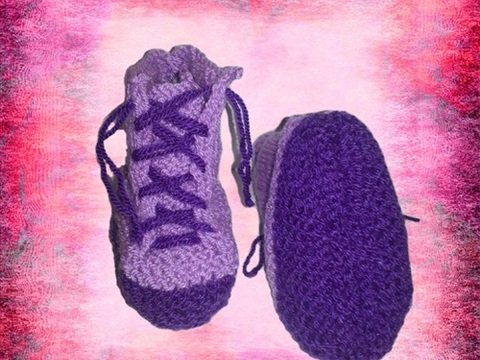Strickanleitung Babyschuh, Babystiefelchen zum schnüren für kleine Mädchen-bis 4 Monate tragbar